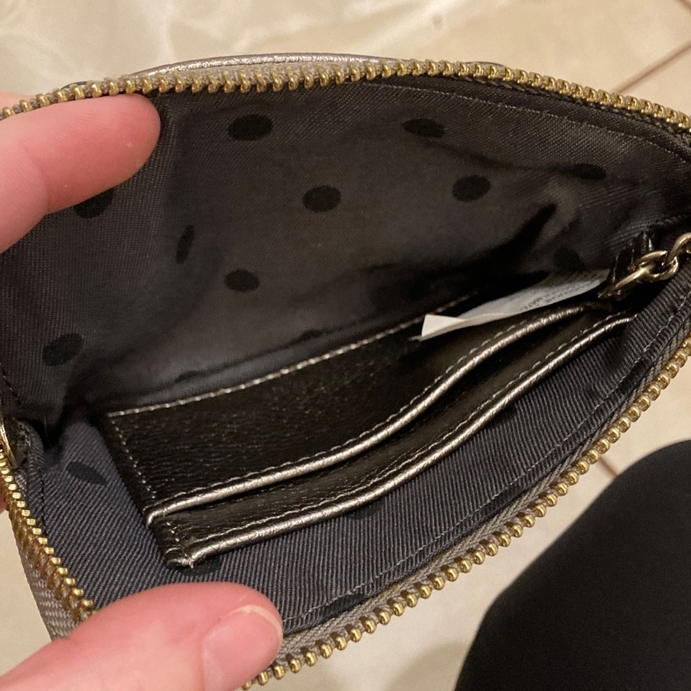 Bow Wallet - Picture 7 of 10
